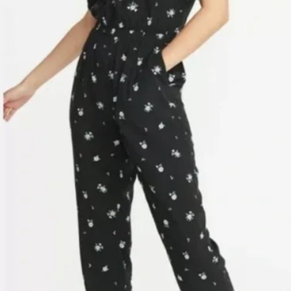 Old Navy Short Sleeve Black Ditsy Floral Cross Back Jumpsuit